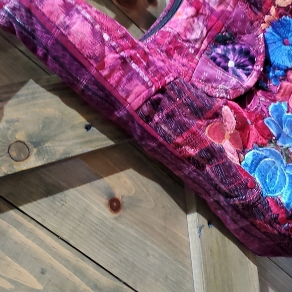 ARTISAN PURPLE PINK EMBROIDERED FLORAL BAG - Picture 4 of 10